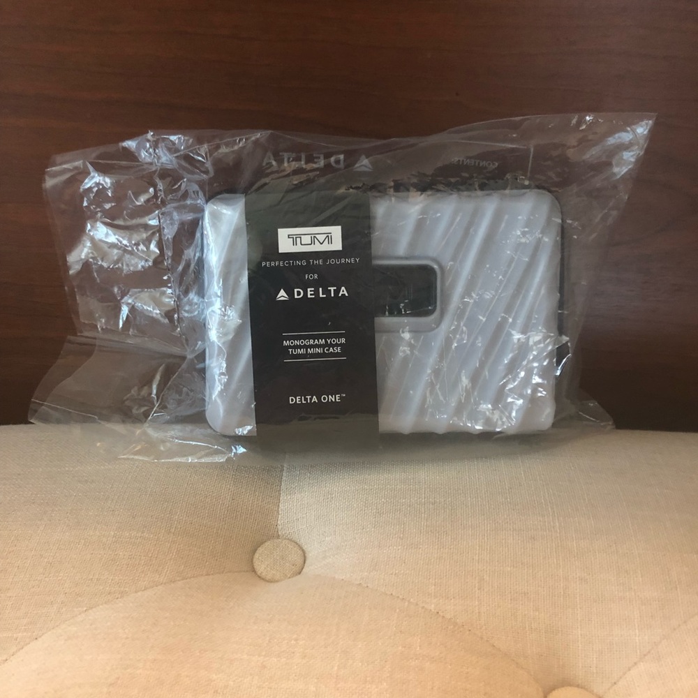 TUMI business class toiletry kit